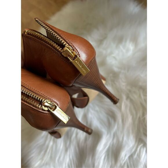 Michael kors brown leather strapped heels size 8.5 - Picture 8 of 9
